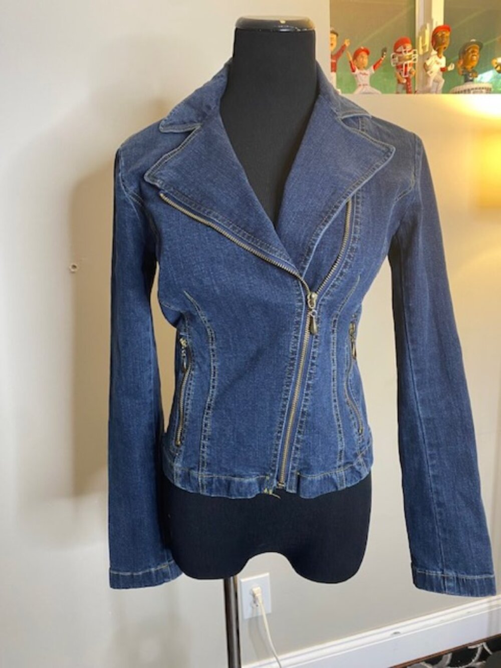 Cache denim zip up jacket size 4